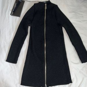 Compagnia Italiana. Brand new never worn out. Very stretchy and light weight.